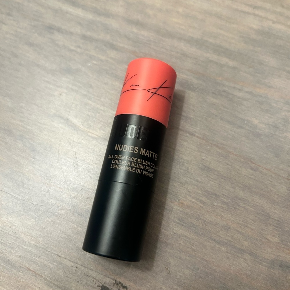 NUDESTIX Nudies Matte Blush - Rosy Pink - Picture 3 of 5